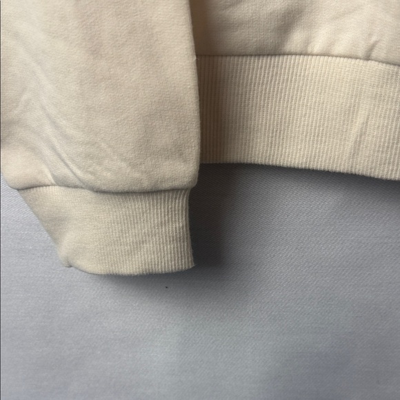 Cream Sweatshirt and Joggers Set with Heart Graphic - Picture 8 of 11